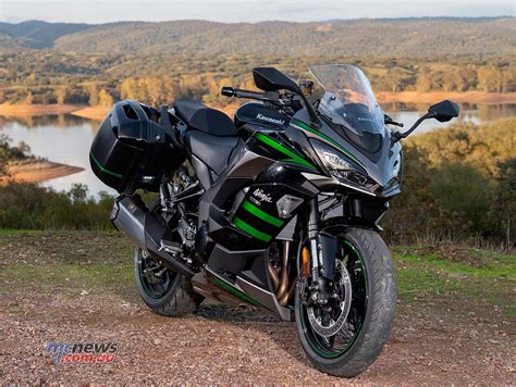 2020 Kawasaki Ninja 1000SX Review | MCNews