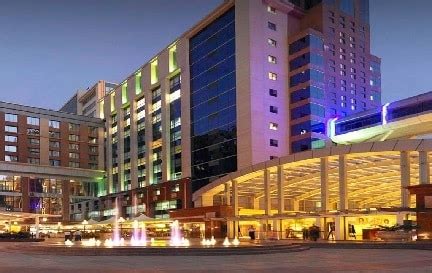 UB City Mall, Bangalore | Best Shops and Restaurants in Mall