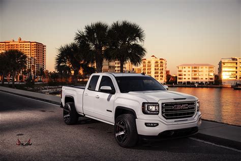 GMC Sierra 1500 Wheels | Custom Rim and Tire Packages