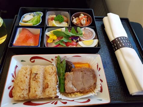 Japan Airlines 787 Business Class FLAT NEO To Tokyo Haneda - Wander Up ...