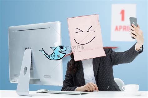 Masked smiling face creative image_picture free download 401044589 ...