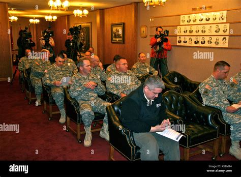 US army award ceremony Stock Photo - Alamy