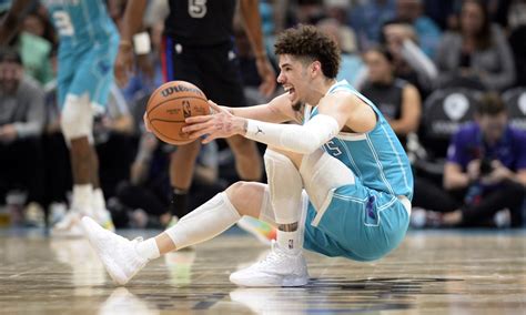 LaMelo Ball leaves game vs. Pistons early due to non-contact injury