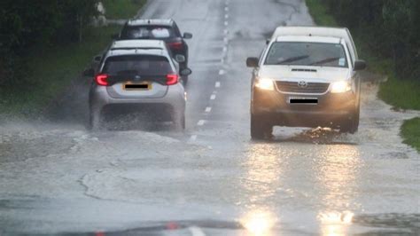 Isle of Wight residents warned to brace for flooding - BBC News