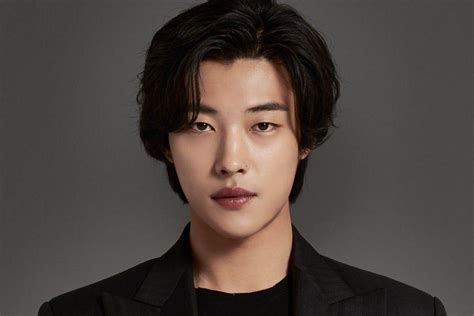 Woo Do-hwan joins the cast of Netflix's Hunting Dogs in post-army ...