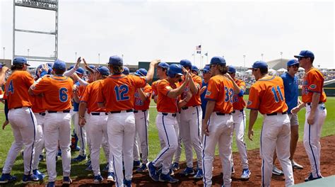 Florida advances to College World Series finals with victory over TCU ...