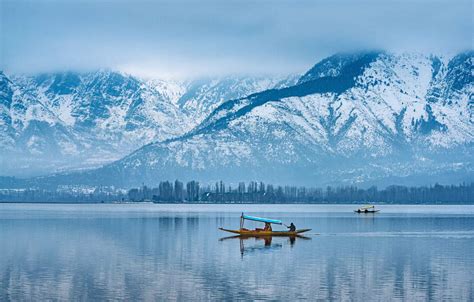 Jammu and Kashmir: Tourism triumphs in 2023, ET TravelWorld News, ET ...