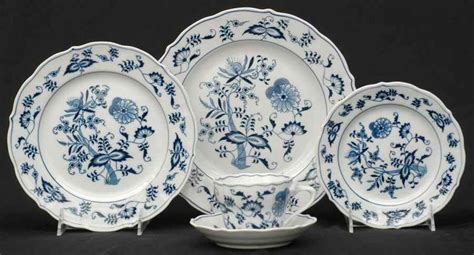 Blue Danube 5 Piece Place Setting by Blue Danube (Japan) | Blue danube china, Pink china ...