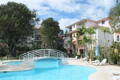 Ocean One Condominium 2 Bedroom First Floor - L'Agence Real Estate