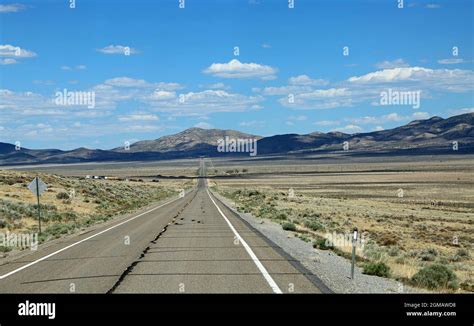 Nevada hwy 50 Stock Photo - Alamy