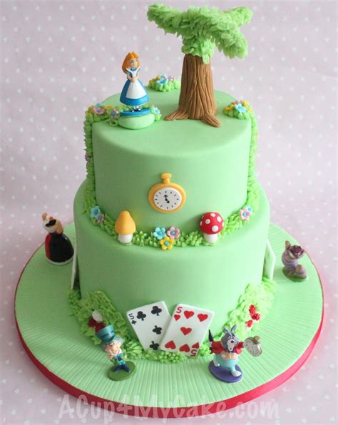 25+ Marvelous Picture of Alice In Wonderland Birthday Cake ...