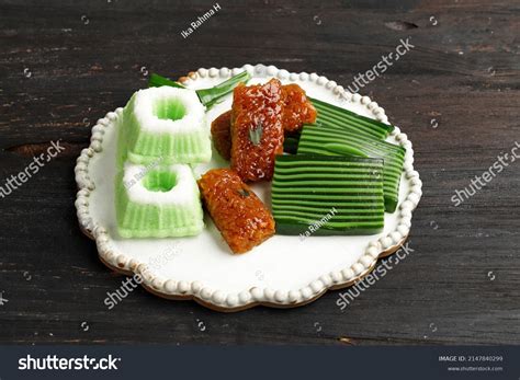 Three Various Jajan Pasar Indonesian Traditional Stock Photo 2147840299 | Shutterstock