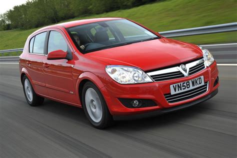 Vauxhall Astra 2004 - Car Review | Honest John