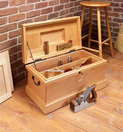 Grandpa's Tool Chest | Woodworking Project | Woodsmith Plans