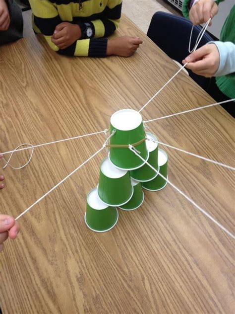 15 Einfache Teambuilding-Aktivitäten | Building games for kids, Team building activities, Team ...