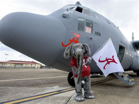 Why is the Alabama Crimson Tide's mascot an elephant?