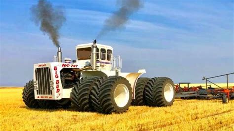 1,100hp BIG BUD 16V-747 World’s Largest Tractor