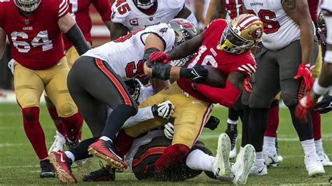 49ers WR Deebo Samuel Carted Off with Ankle Injury vs Bucs - Casino.org