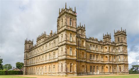 The Truth About The Downton Abbey Castle