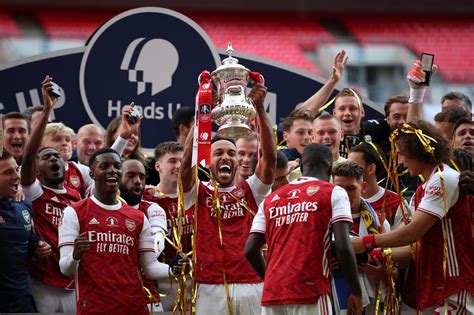 Arsenal defeat Chelsea 2-1 to win FA Cup - Punch Newspapers