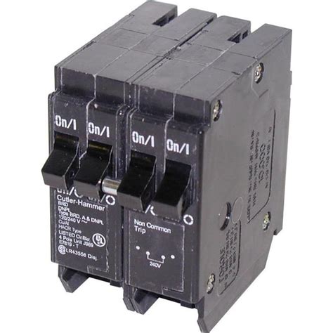 CUTLER-HAMMER 120 VAC 120/240 VAC 120 VAC 15-40-15 A DNPL Circuit Breaker DNPL154015 | RONA