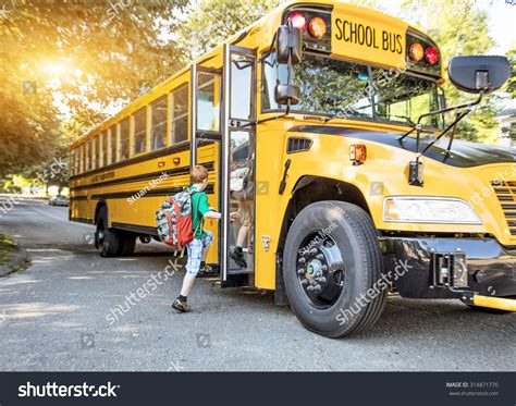 125,446 School Bus Images, Stock Photos, 3D objects, & Vectors ...