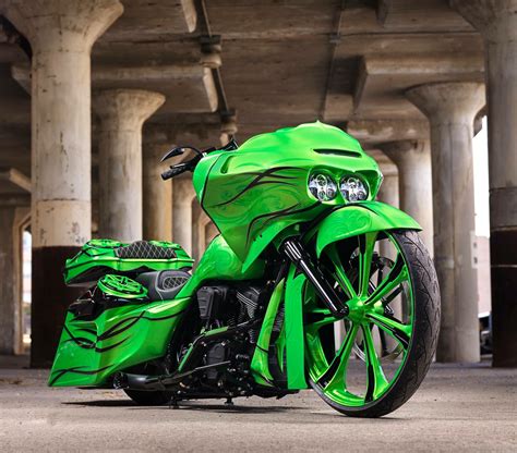 Green machine | Motorcycle, Custom baggers, Bagger