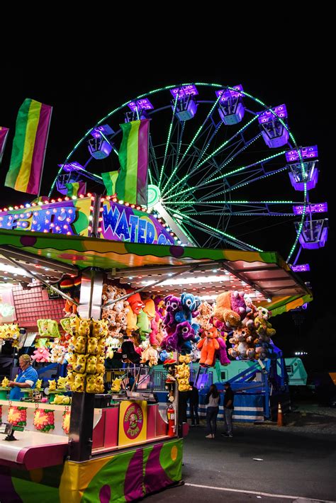 Dixie Classic Fair, Carnival, Neon Lights, Creepy, Winston-Salem, North Carolina, Colorful ...