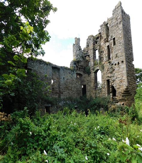 Saltcoats Castle | castle-finders.co.uk