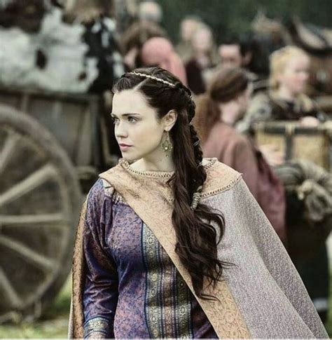 Judith | Vikings, Medieval fashion, Vikings ragnar