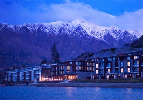 Hilton Queenstown Resort & Spa | Wedding venues in Queenstown | Hitchbird