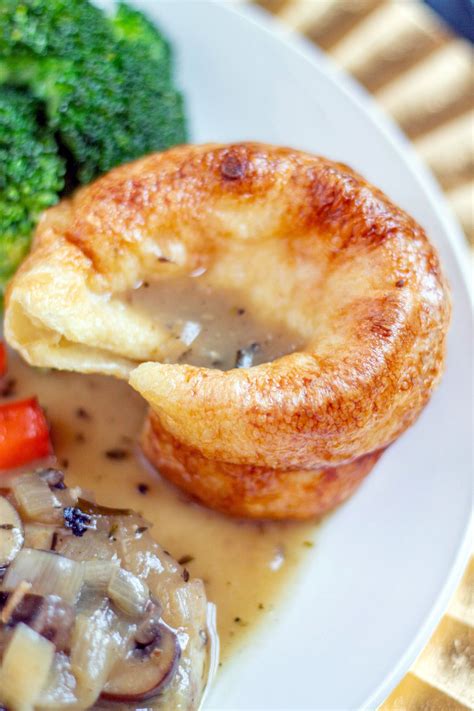 Quick and Easy yorkshire pudding quick recipe special on juru solek recipes site | Yorkshire ...