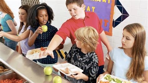 Miami-Dade Public Schools Expand Vegan Lunch Options for New School Year