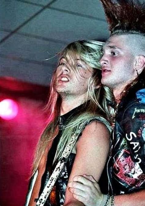 A young Jerry Cantrell and Layne Staley | Alice in chains, Layne staley, Staley