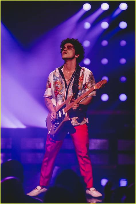 Bruno Mars Debuts Trailer for His CBS Concert Special!: Photo 3990673 ...