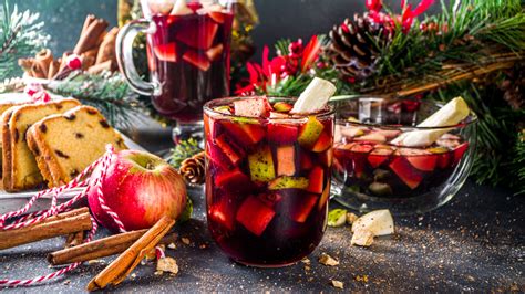 The Pioneer Woman's Christmas Punch Recipe Uses Only 3 Ingredients