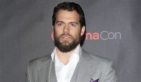 Henry Cavill Beard: Growth, Trimming & Maintenance (Guide)