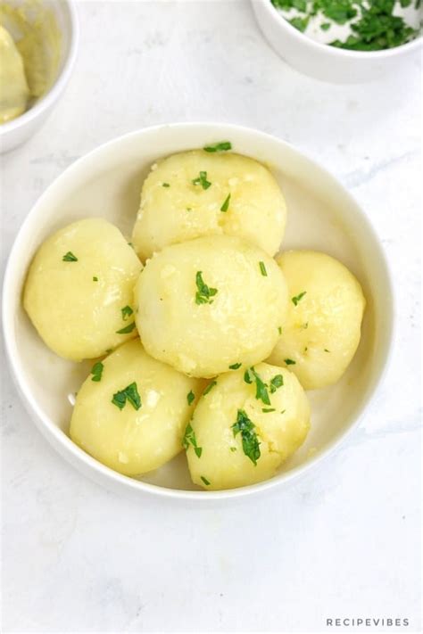 How to Boil Potatoes-Boiled Potatoes Recipe - Recipe Vibes