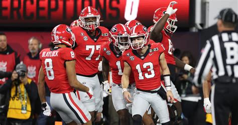 Stetson Bennett, Georgia Celebrated by Fans for 65-7 Win vs. TCU in CFP Title Game | News ...