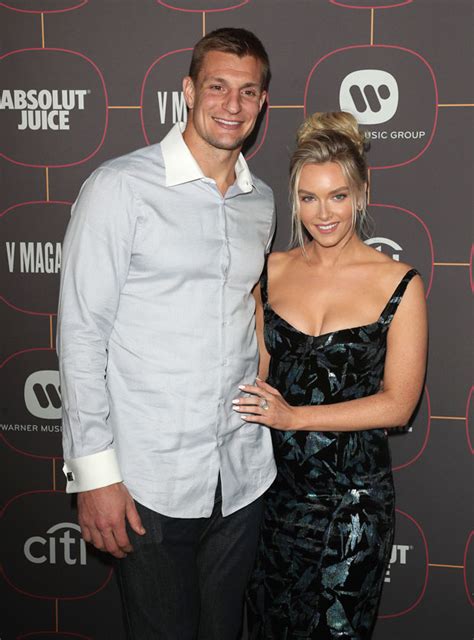 Pihentető golyó Középső rob gronkowski and girlfriend Gyónás vékony ...