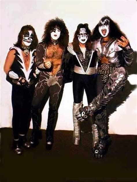 「KISS 1976-1977」おしゃれまとめの人気アイデア｜Pinterest｜Lee Thomson | Kiss バンド, バンド, キッス