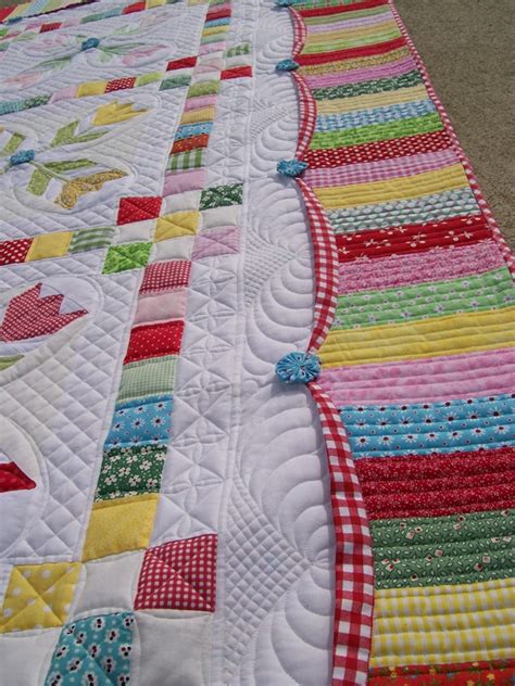 This Promenading Tulips Quilt is Simply Wonderful - Quilting Digest