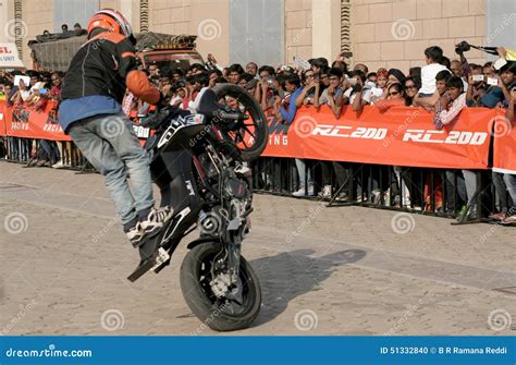 Motor Cyclists KTM Bikers Perform Stunts ,Hyderabad Editorial Image - Image of action, outdoor ...