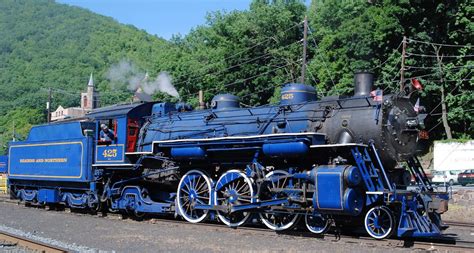 blue train | Train, Steam engine trains, Old trains