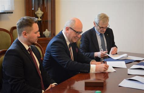 Jagiellonian University Medical College has signed a partnership agreement with Nivalit