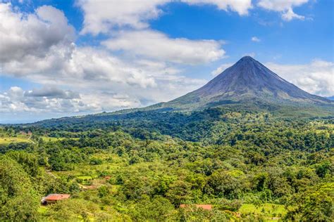 7 MUST-VISIT Volcanoes in Costa Rica - Costa Rica Travel Life