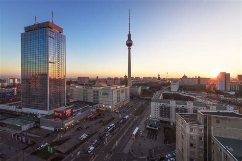 Berlin - Skyline am Alexanderplatz | Berlin, Skyline, Sightseeing