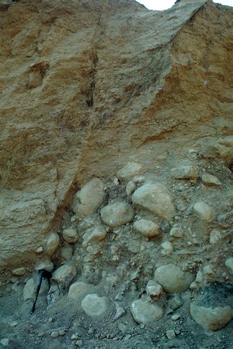 Faulted colluvium (vertical) – Geology Pics