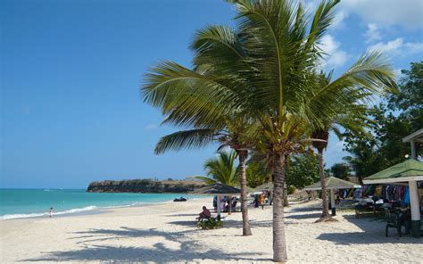 Fort James Beach / Antigua / The Caribbean // World Beach Guide