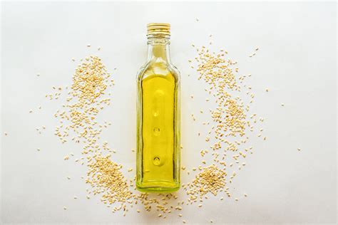 Sesame Oil For Hair: How To Use, Side Effects & Benefits – Traya